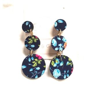 3/$20 🌟 circle blue floral earrings